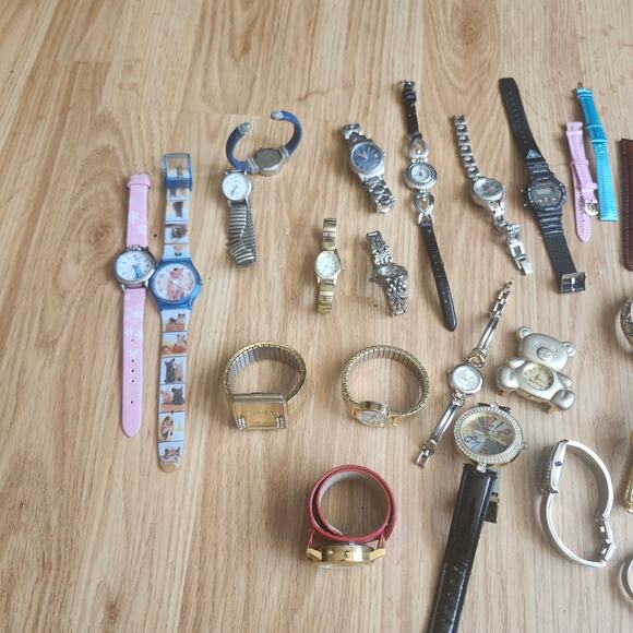 Fossil Geneva Relic Assorted Wristwatch Lot Untested Bands Repair Parts Quartz main image 7
